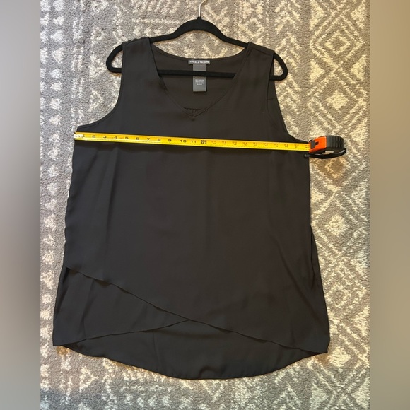 Chelsea & Theodore Black V-Neck Tank Top size XL (H116) - Picture 7 of 8